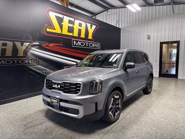 Used 2023 Kia Telluride S FWD image 1