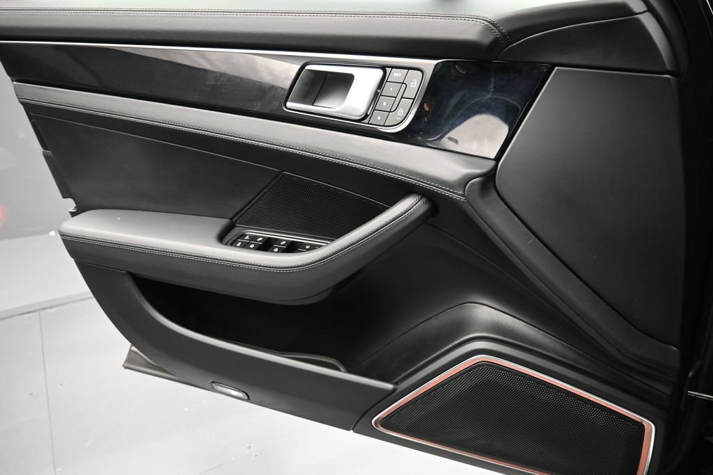 Certified 2023 Porsche Panamera RWD image 24