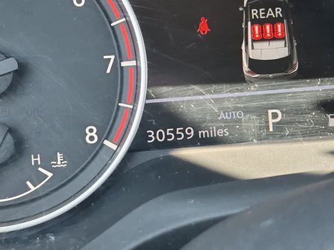 Used 2023 Nissan Rogue SV AWD/4WD image 16