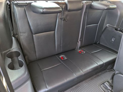Used 2023 Toyota Highlander Limited AWD/4WD image 6