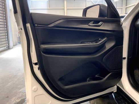 Used 2024 Jeep Grand Cherokee Laredo X w/ Trailer Tow Package image 22