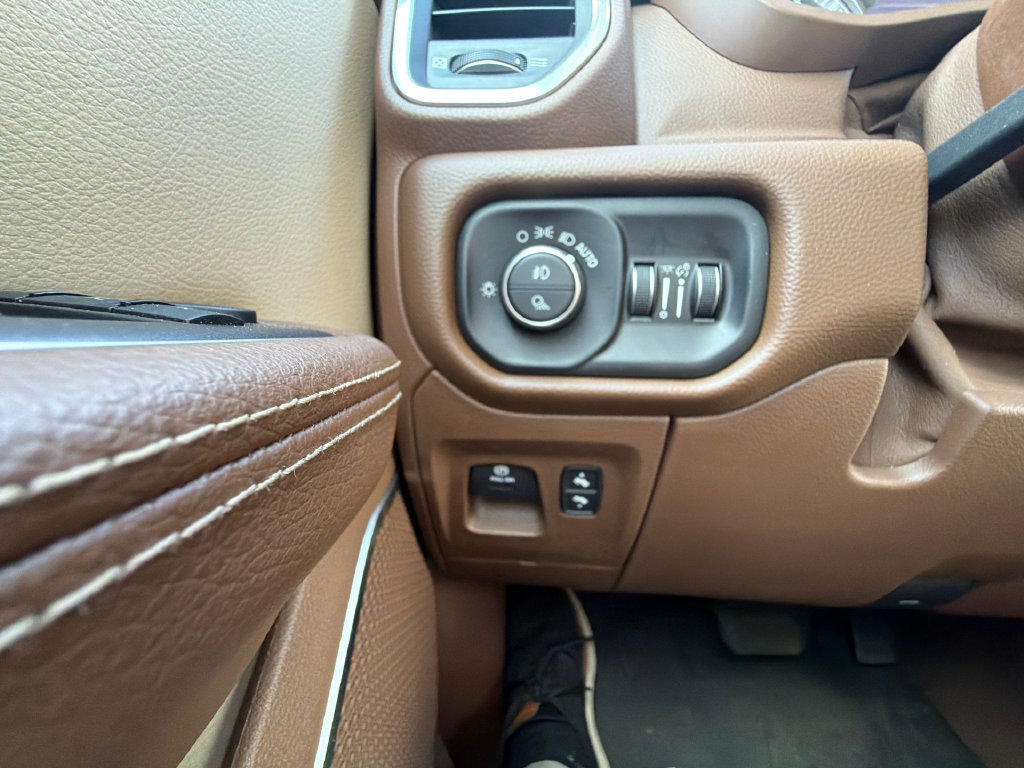 Used 2019 RAM 1500 Laramie AWD/4WD image 20