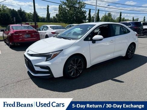 Used 2025 Toyota Corolla SE w/ SE Premium Package FWD image 21