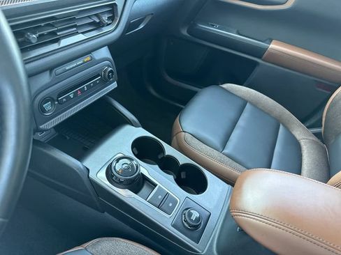 Used 2025 Ford Bronco Sport Outer Banks w/ Outer Banks Tech Package+ AWD/4WD image 23