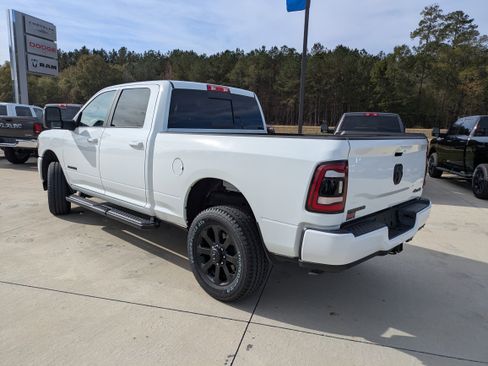 Used 2024 RAM 2500 Big Horn w/ Night Edition image 6