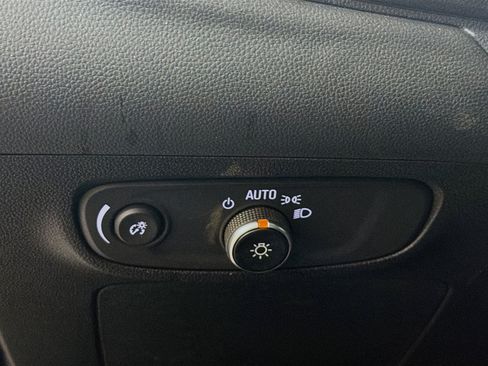 Used 2025 Buick Encore GX Preferred FWD image 16