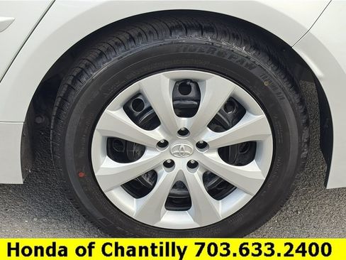 Used 2023 Toyota Corolla LE w/ Carpet Mat Package (TMS) FWD image 25