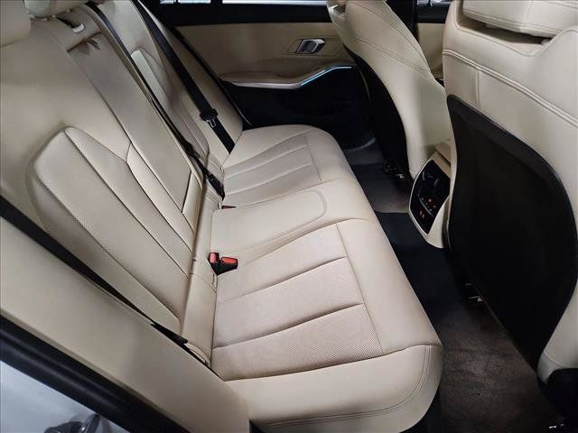 Certified 2024 BMW 330i Sedan w/ Convenience Package RWD image 21