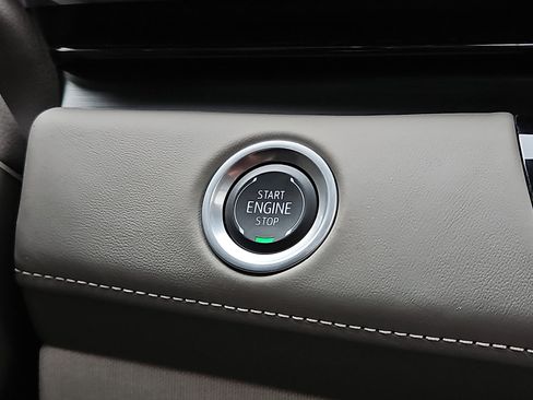 Certified 2024 Cadillac Escalade Sport Platinum image 25