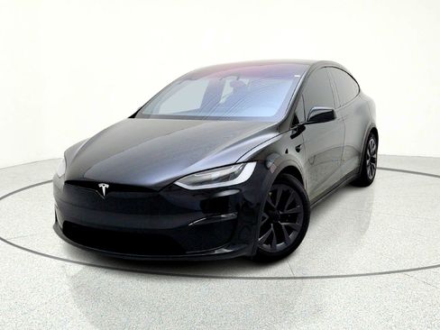 Used 2024 Tesla Model X image 2