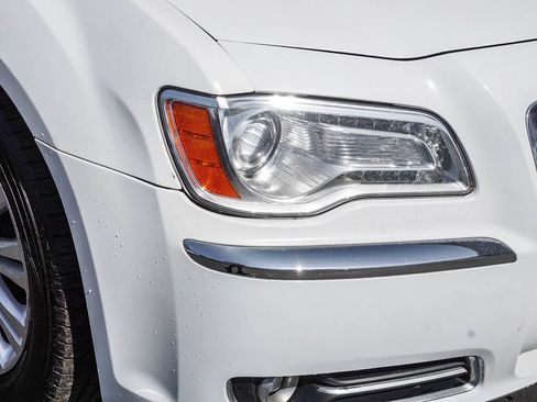 Used 2013 Chrysler 300 AWD w/ Driver Convenience Group image 11