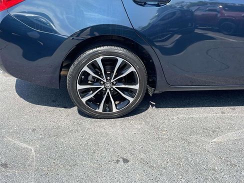 Used 2019 Toyota Corolla SE w/ SE Premium Package FWD image 10