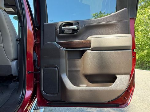 Used 2019 GMC Sierra 1500 SLT w/ SLT Premium Plus Package AWD/4WD image 40