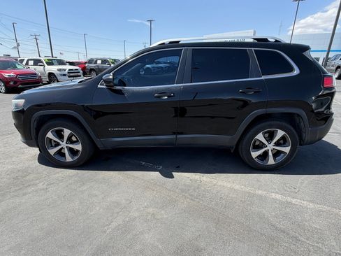 Used 2019 Jeep Cherokee Limited AWD/4WD image 6