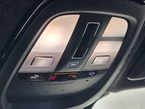 Certified 2023 Volvo XC40 Recharge Ultimate w/ Protection Package Premier image 32