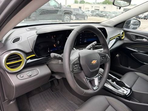 Used 2025 Chevrolet Trax ACTIV FWD image 15