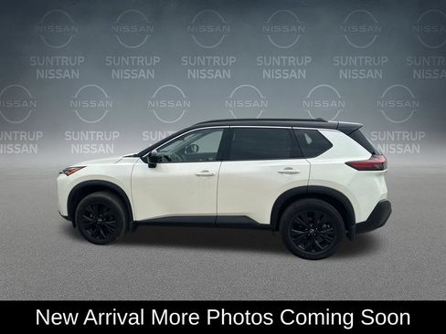 Used 2023 Nissan Rogue SV w/ SV Premium B Package AWD/4WD image 3