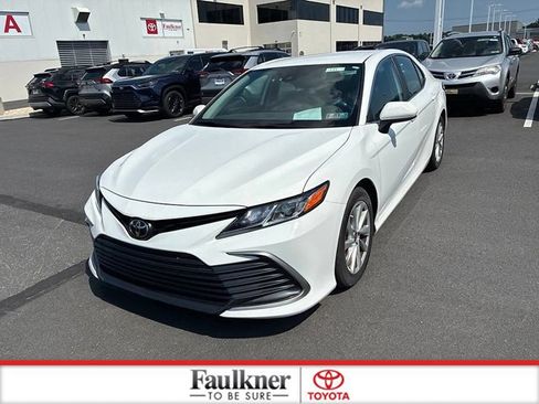 Used 2022 Toyota Camry LE FWD image 18