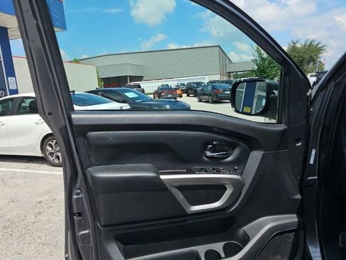 Used 2023 Nissan Titan SV AWD/4WD image 10