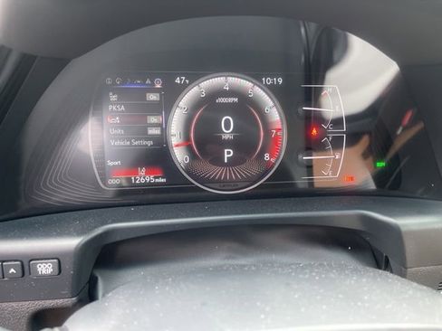 Used 2024 Lexus ES 250 w/ Premium Package image 6