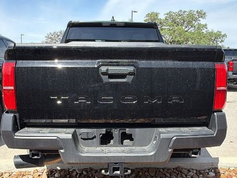 Certified 2025 Toyota Tacoma SR image 9