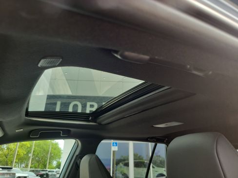 Used 2024 Toyota Corolla Cross AWD Hybrid image 11