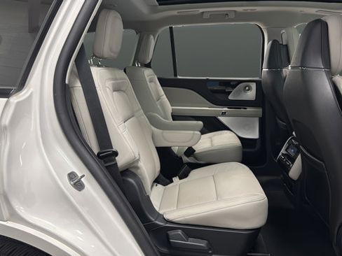 Used 2025 Lincoln Aviator Reserve w/ Equipment Group 201A AWD/4WD image 24
