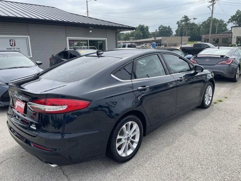 Used 2020 Ford Fusion SE FWD image 6