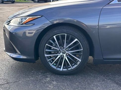 Used 2023 Lexus ES 250 w/ Premium Package AWD/4WD image 8