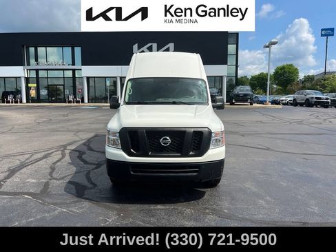 Used 2021 Nissan NV 2500 S RWD image 2
