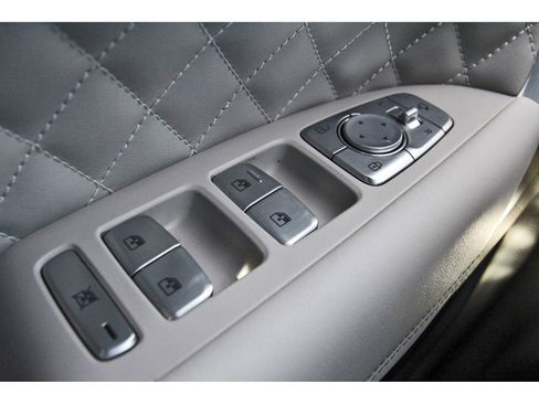 Used 2023 Genesis G70 3.3T w/ Sport Prestige Package image 18