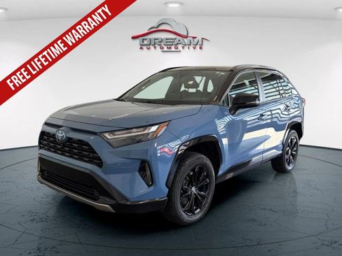 Used 2023 Toyota RAV4 XSE AWD/4WD image 4