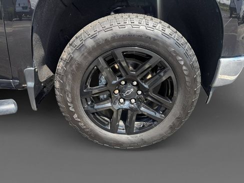 Used 2023 Chevrolet Silverado 1500 LTZ AWD/4WD image 16