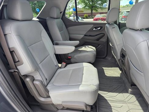 Used 2021 Chevrolet Traverse Premier image 22