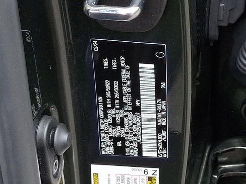 Used 2024 Lexus LX 600 4WD w/ Luxury Package image 26