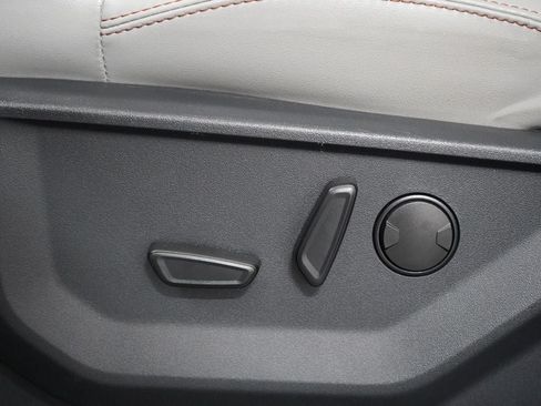 Certified 2025 Ford Expedition Active AWD/4WD image 15