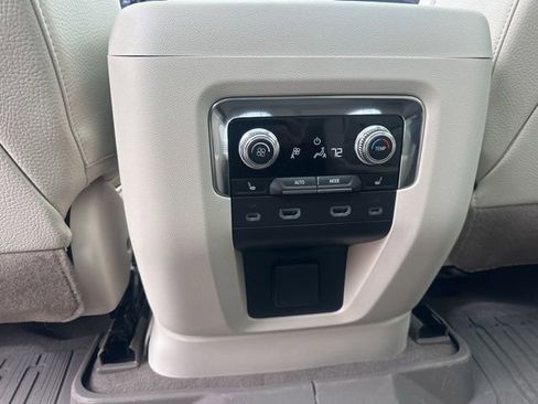 Used 2023 GMC Yukon Denali w/ Denali Reserve Package image 24