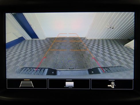 Used 2020 Chevrolet Silverado 2500 LTZ w/ LTZ Plus Package image 15