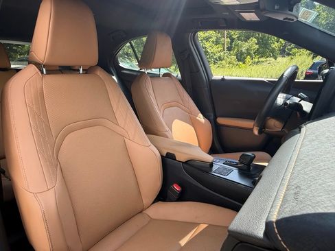 Used 2025 Lexus UX 300h AWD w/ Cold Area Package image 14