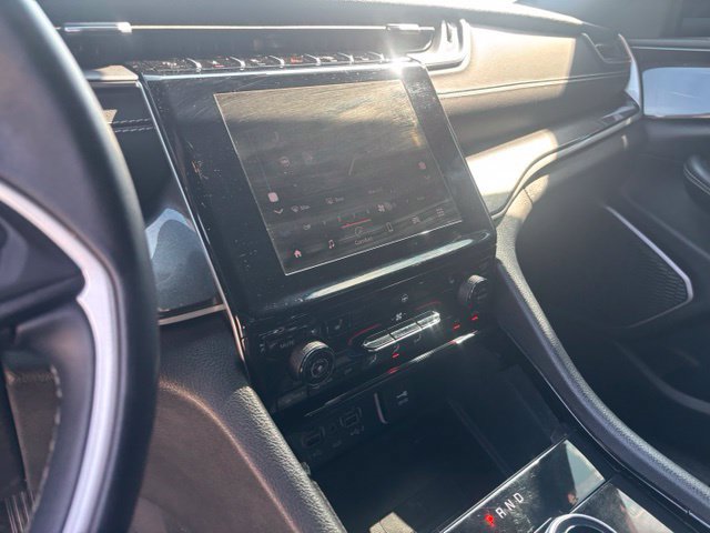 Used 2022 Jeep Grand Cherokee Altitude AWD/4WD image 22