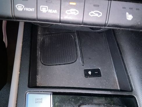 Used 2025 Hyundai Elantra SEL FWD image 27