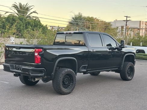 Used 2020 Chevrolet Silverado 2500 High Country w/ Technology Package image 4