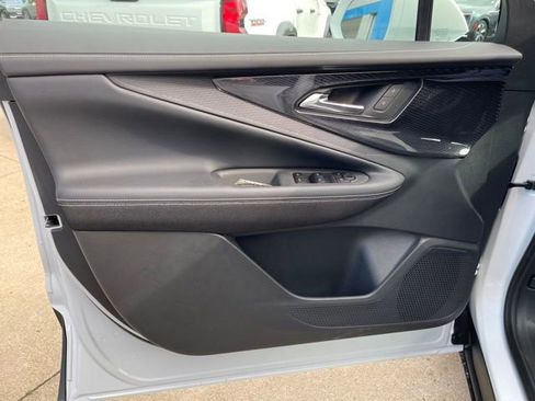 New 2025 Chevrolet Blazer EV LT FWD image 21