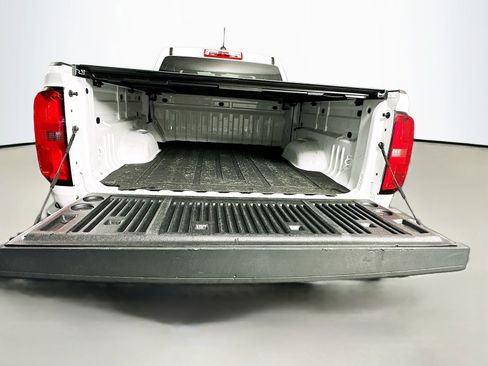 Used 2022 Chevrolet Colorado W/T image 24