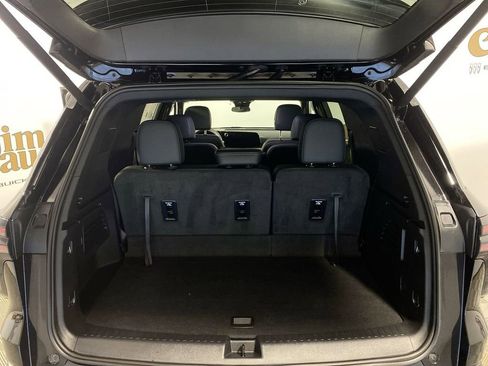 Used 2024 Chevrolet Traverse LT AWD/4WD image 23