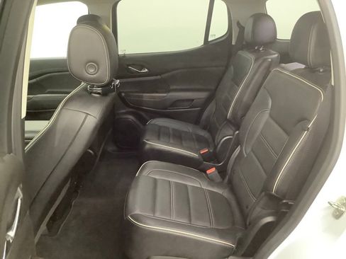 Used 2023 GMC Acadia Denali w/ Denali Technology Package AWD/4WD image 6