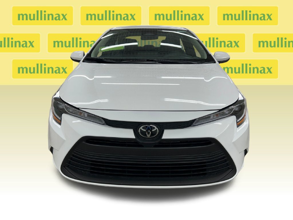 Used 2026 Toyota Corolla LE FWD image 15