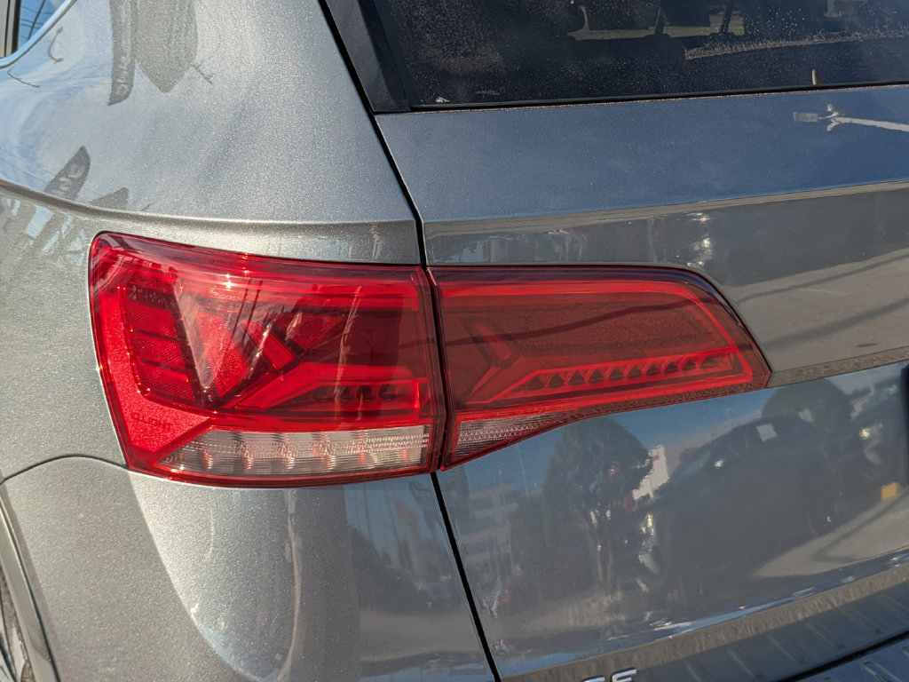 Certified 2023 Volkswagen Taos SE w/ Panoramic Sunroof Package FWD image 8