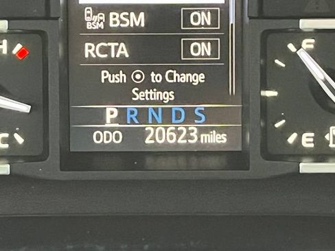 Used 2018 Toyota Tundra Limited w/ Limited Premium Package AWD/4WD image 19