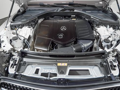 Certified 2025 Mercedes-Benz GLC 350e 4MATIC image 4